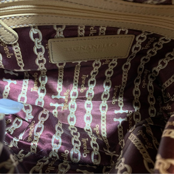 Tignanello Leather Shoulder Purse - Multi-Pocket Bag - Stylish and Functional - Picture 12 of 13